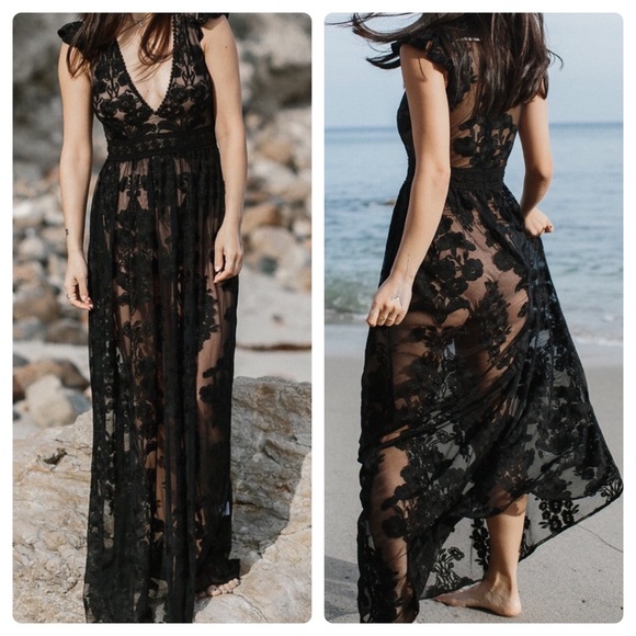 For Love And Lemons Dresses & Skirts - For Love and Lemons Black Violetta Floral Lace Maxi Dress
